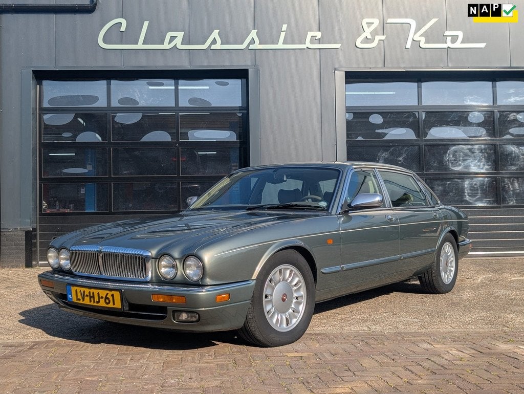 Daimler Double Six 6.0 V12, Auto's, Overige Auto's, Automaat, Achterwielaandrijving, Gebruikt, Stoelverwarming