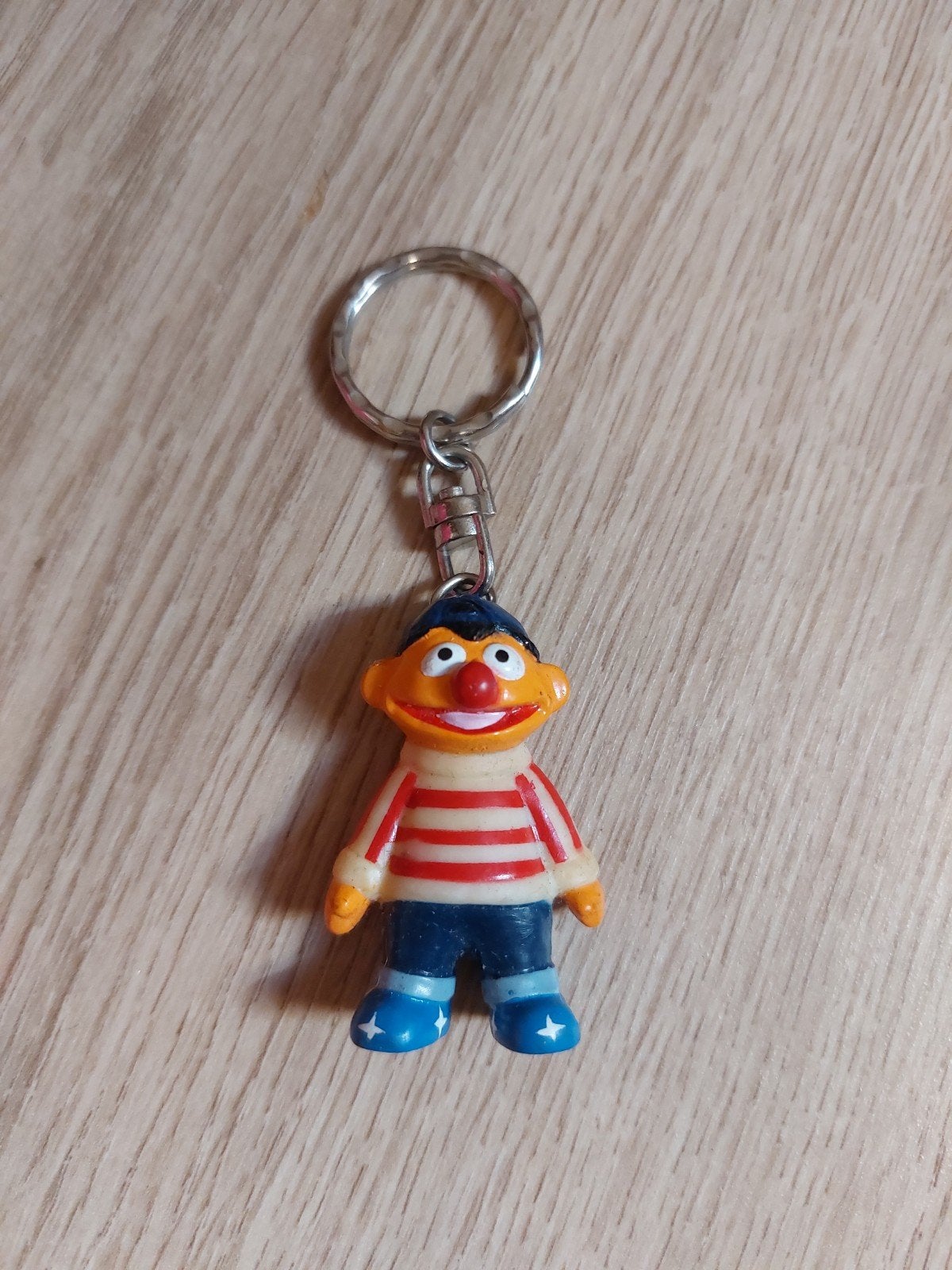 Sesamstraat Ernie sleutelhanger 5 cm, Verzamelen, Ophalen of Verzenden