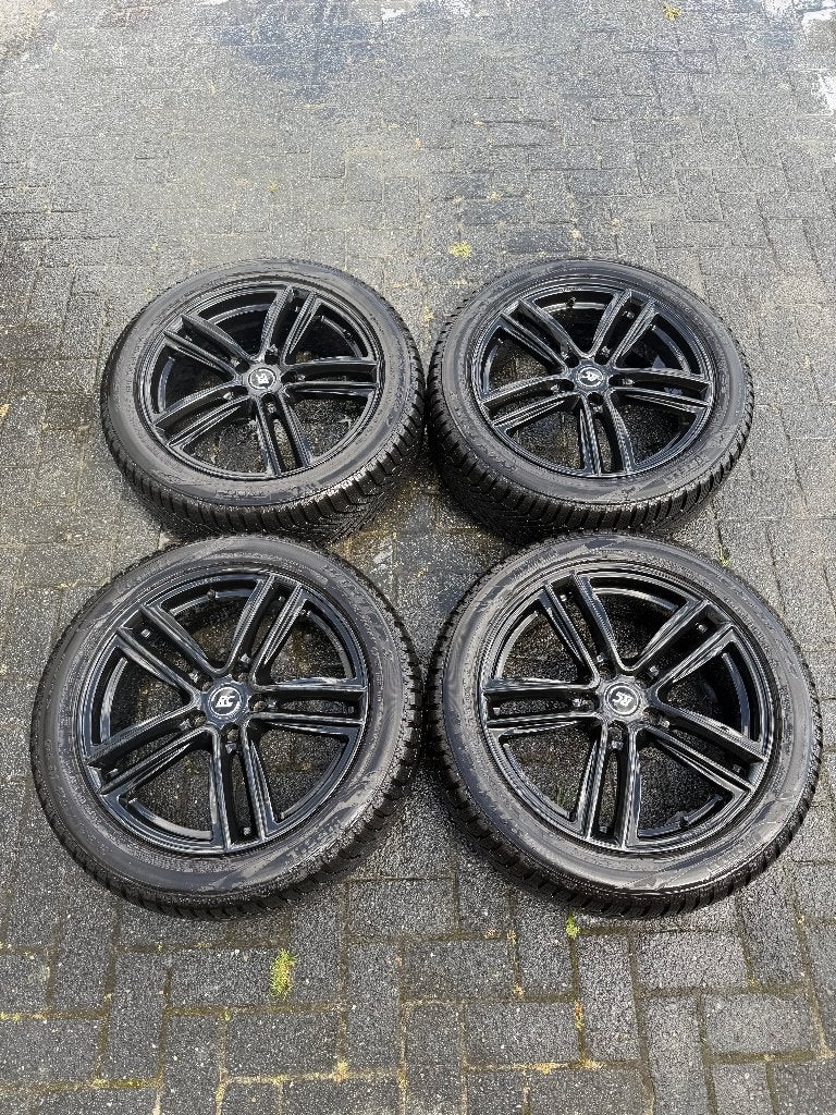 Winterset Skoda Kodiaq 19'' RC Design + Pirelli, Gebruikt, Banden en Velgen, Winterbanden, 235 mm