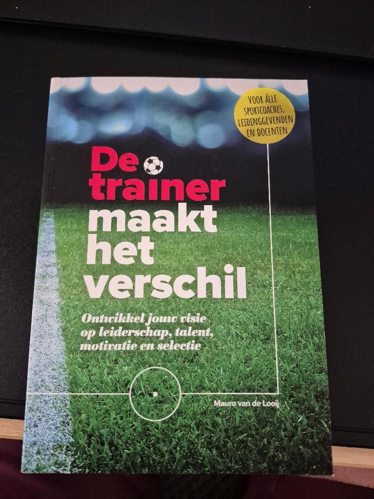 Boek de Trainer maakt het verschil, Nieuw, Ophalen of Verzenden, Balsport, Mauro van de looij