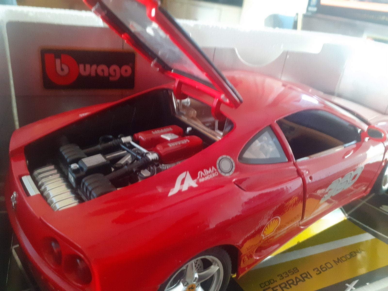 zeer mooie model 1.18 Ferrari 360 modena model is als nieuw, Hobby en Vrije tijd, Modelauto's | 1:18, Ophalen, Zo goed als nieuw