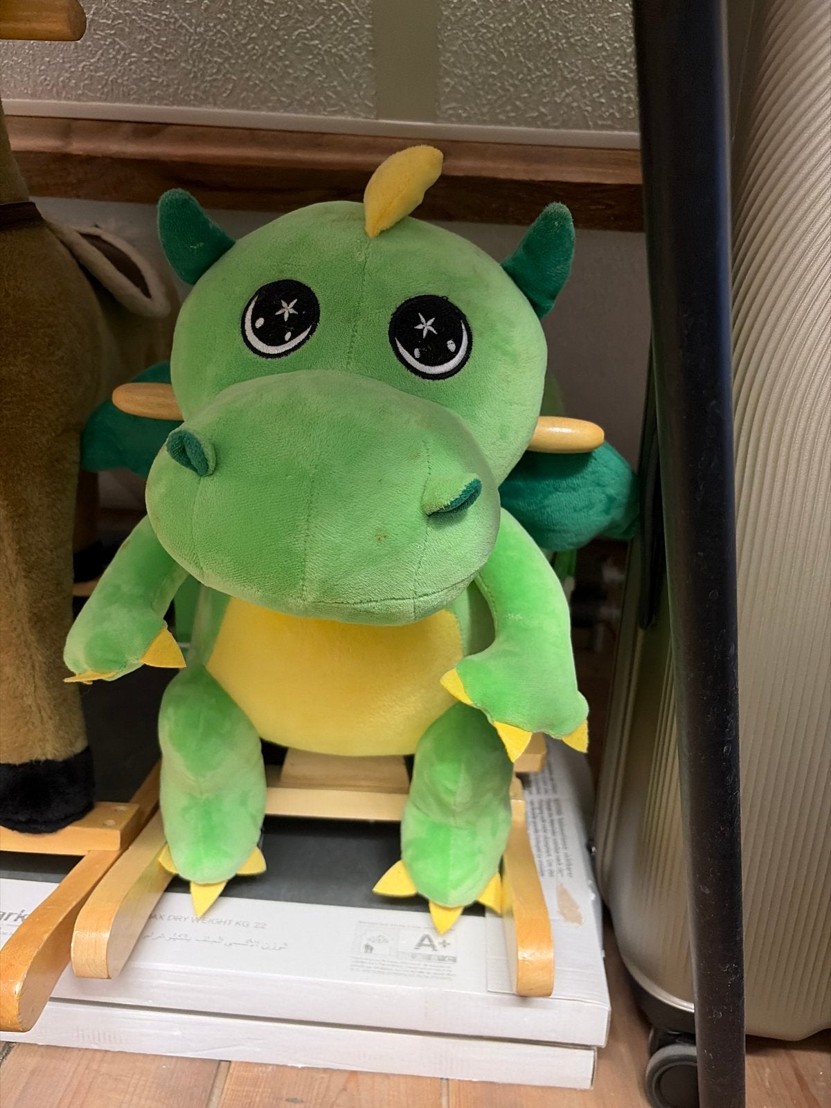 Schattige groene draak schommelstoel en pluche stoel, Ophalen, Gebruikt, Jongen of Meisje