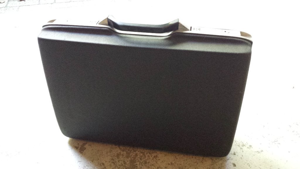 Retro Grote zwarte attachékoffer, Gebruikt, Hard kunststof, Slot, Minder dan 50 cm