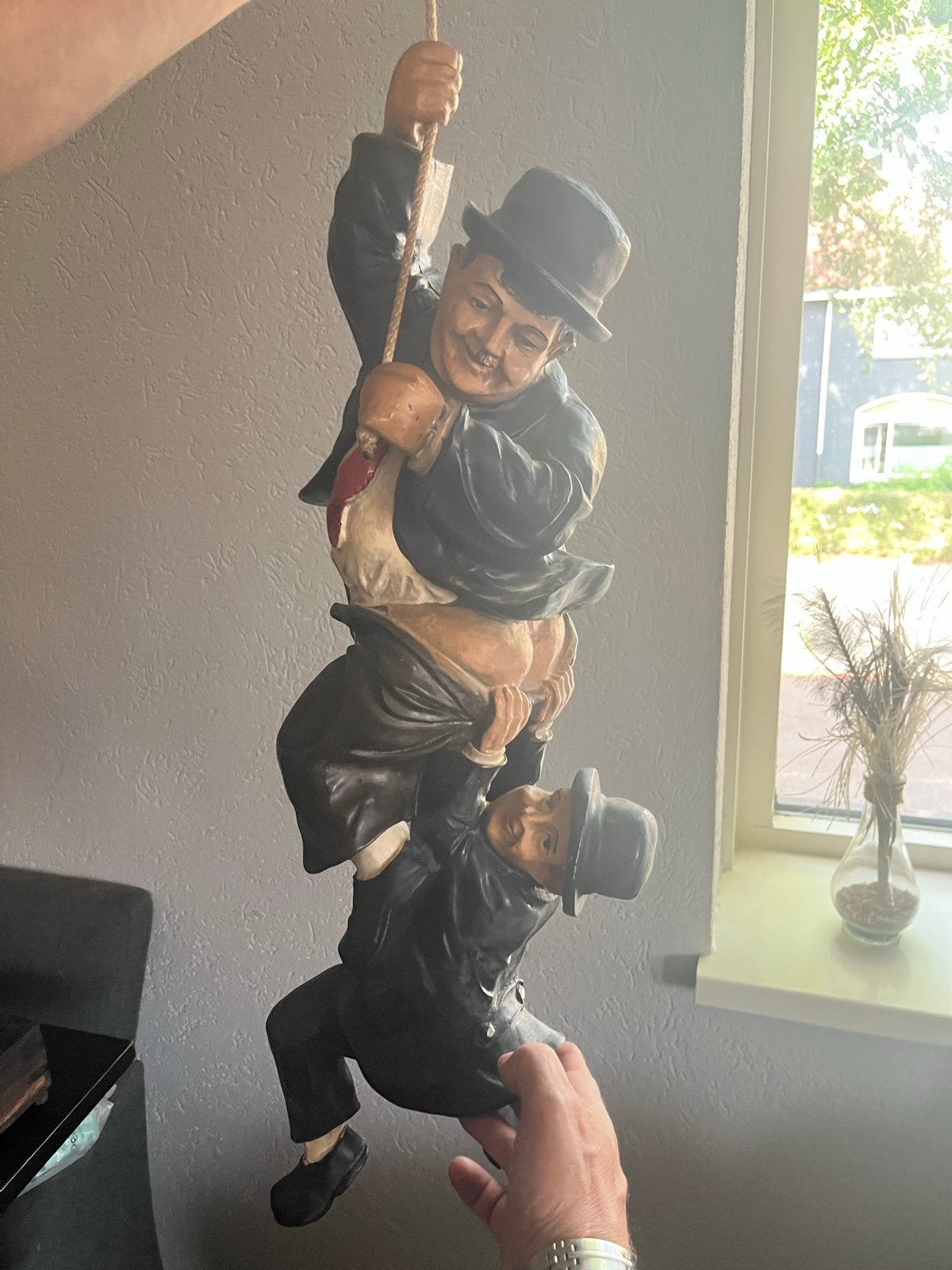 Laurel & Hardy beeld - Hangend aan touw, Verzamelen, Poppetjes en Figuurtjes, Ophalen of Verzenden, Gebruikt