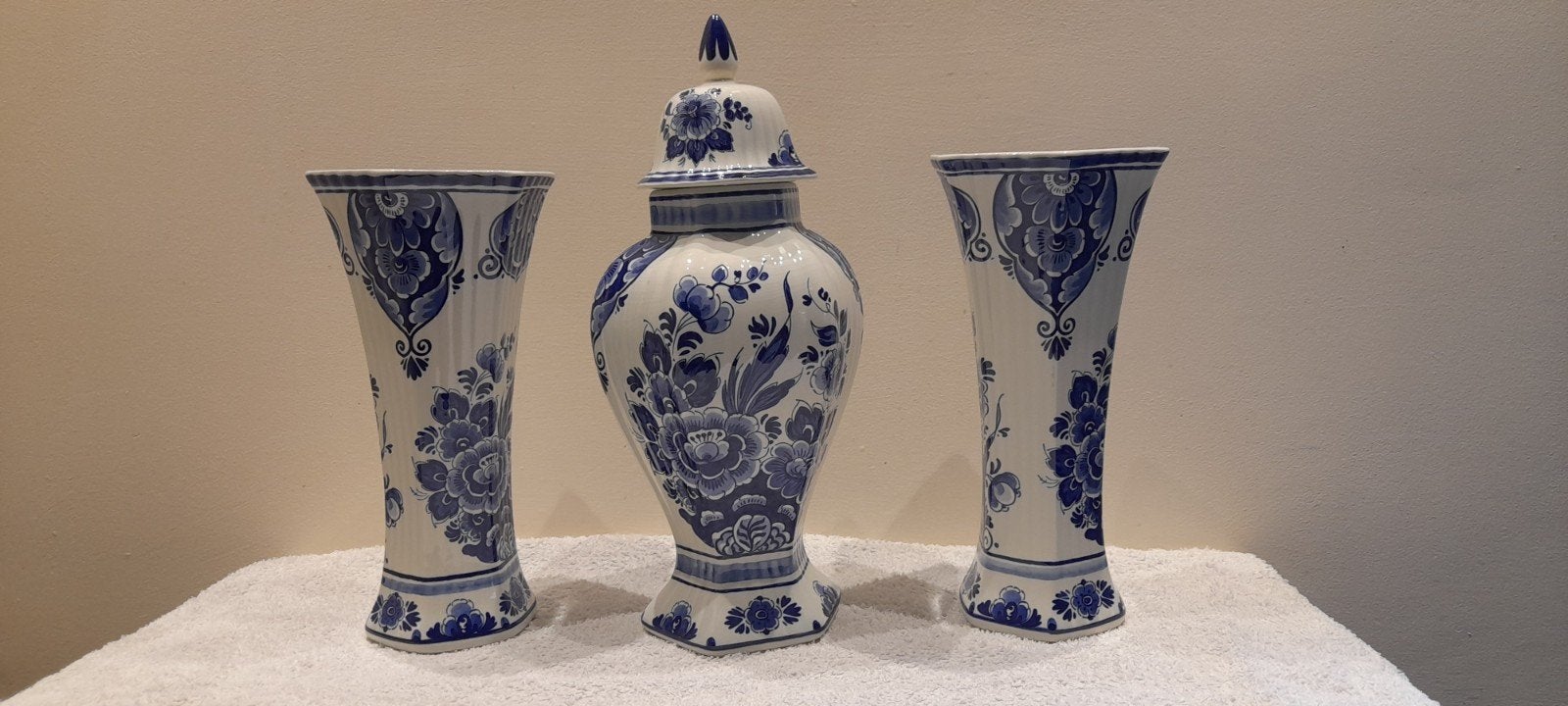 Delfts Blauw Vaas en Gemberpot Set - Handbeschilderd, Antiek en Kunst, Ophalen