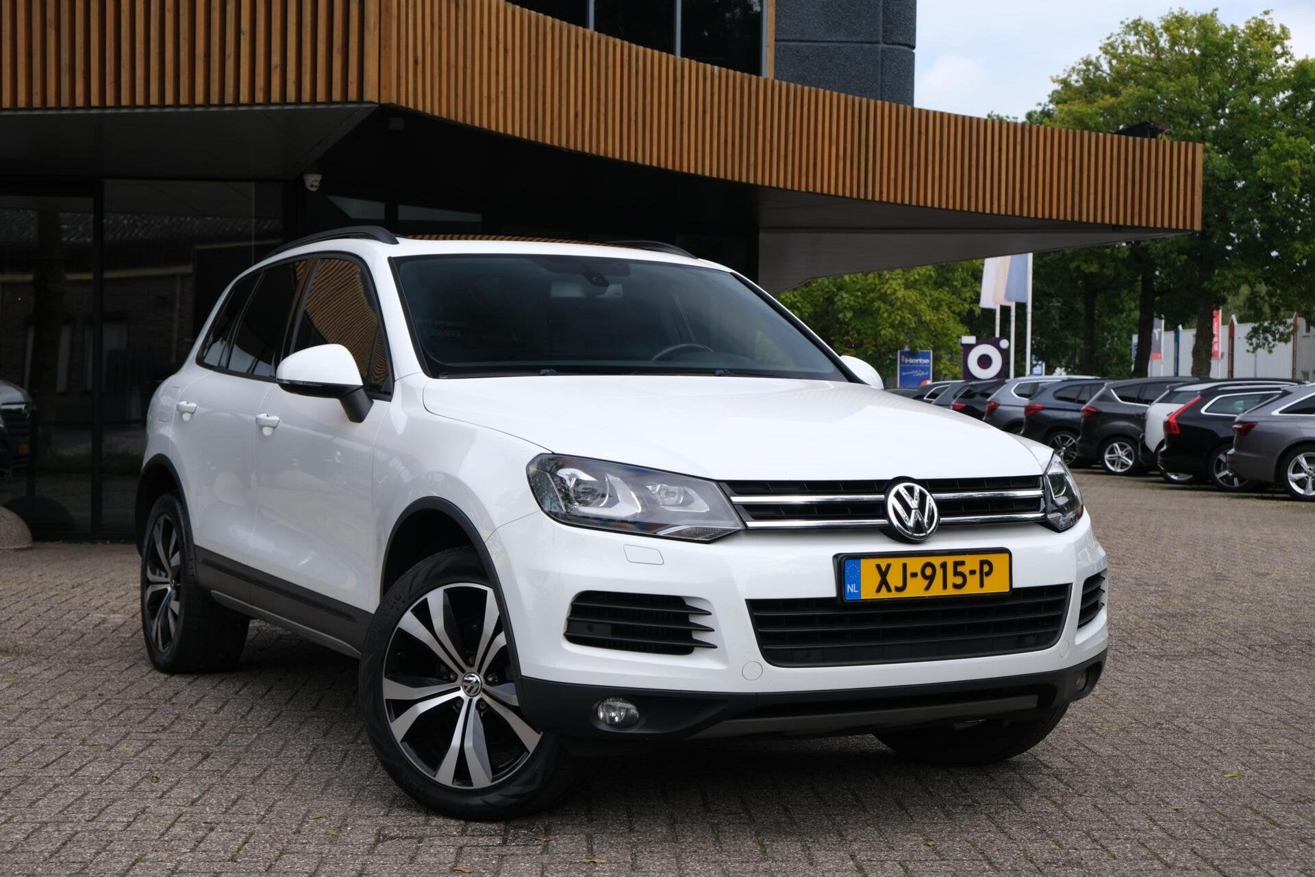 Volkswagen Touareg 3.0 TDI ABT|Rijklaar!|Pano|Luchtvering|Tr, Automaat, Euro 5, 15 km/l, Zwart