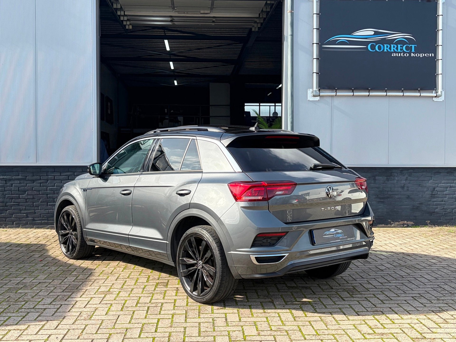Volkswagen T-ROC 1.5 TSI 3x R-Line|Pano|Beats|ACC|Trekhaak|1, Auto's, Dealer onderhouden, Euro 6, 4 cilinders, 150 pk