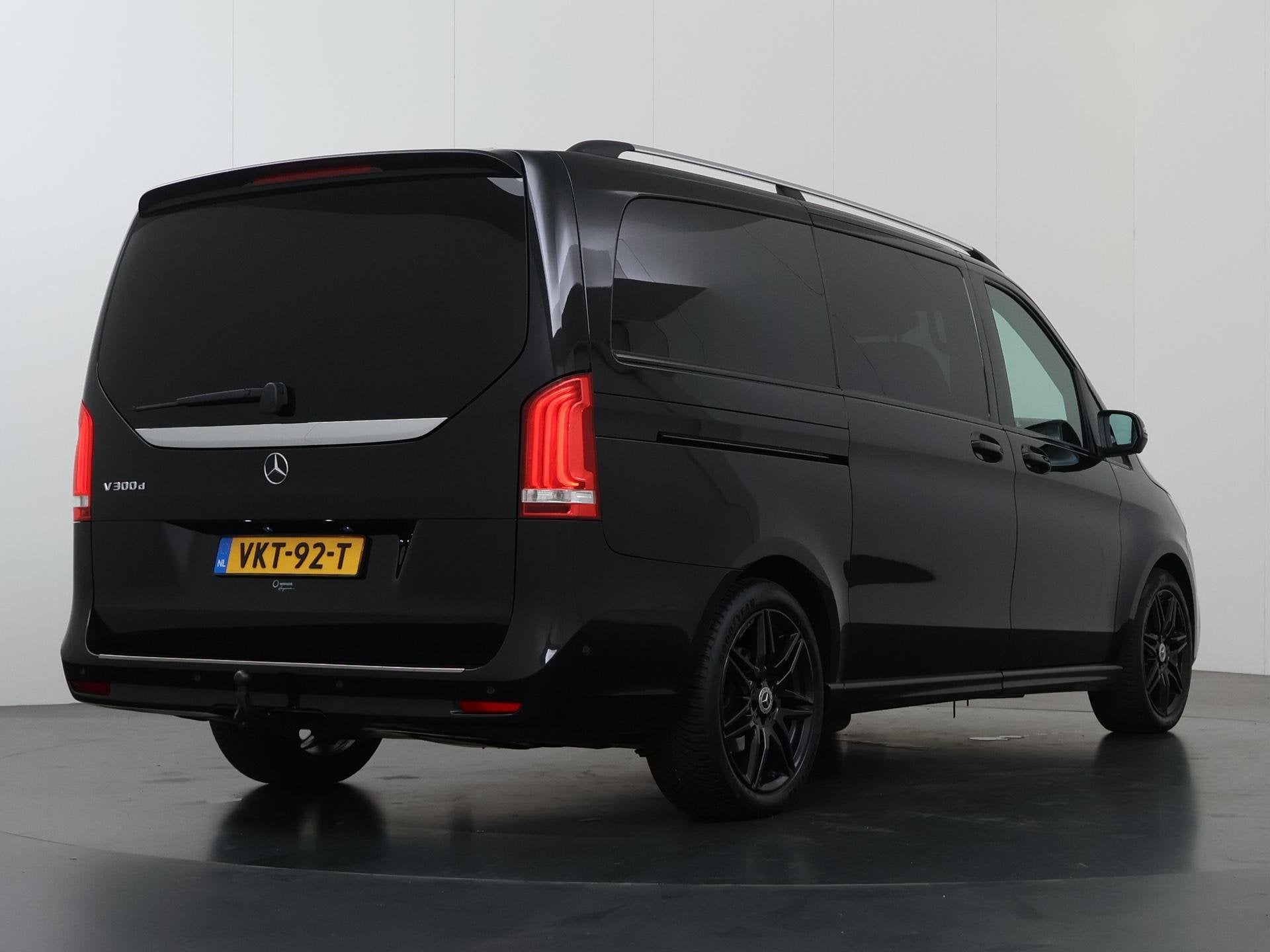 Mercedes-Benz V-klasse 300d L2 | DUBBELE CABINE | AMG | AVAN, Auto's, Automaat, Dealer onderhouden, Achterwielaandrijving, Gebruikt