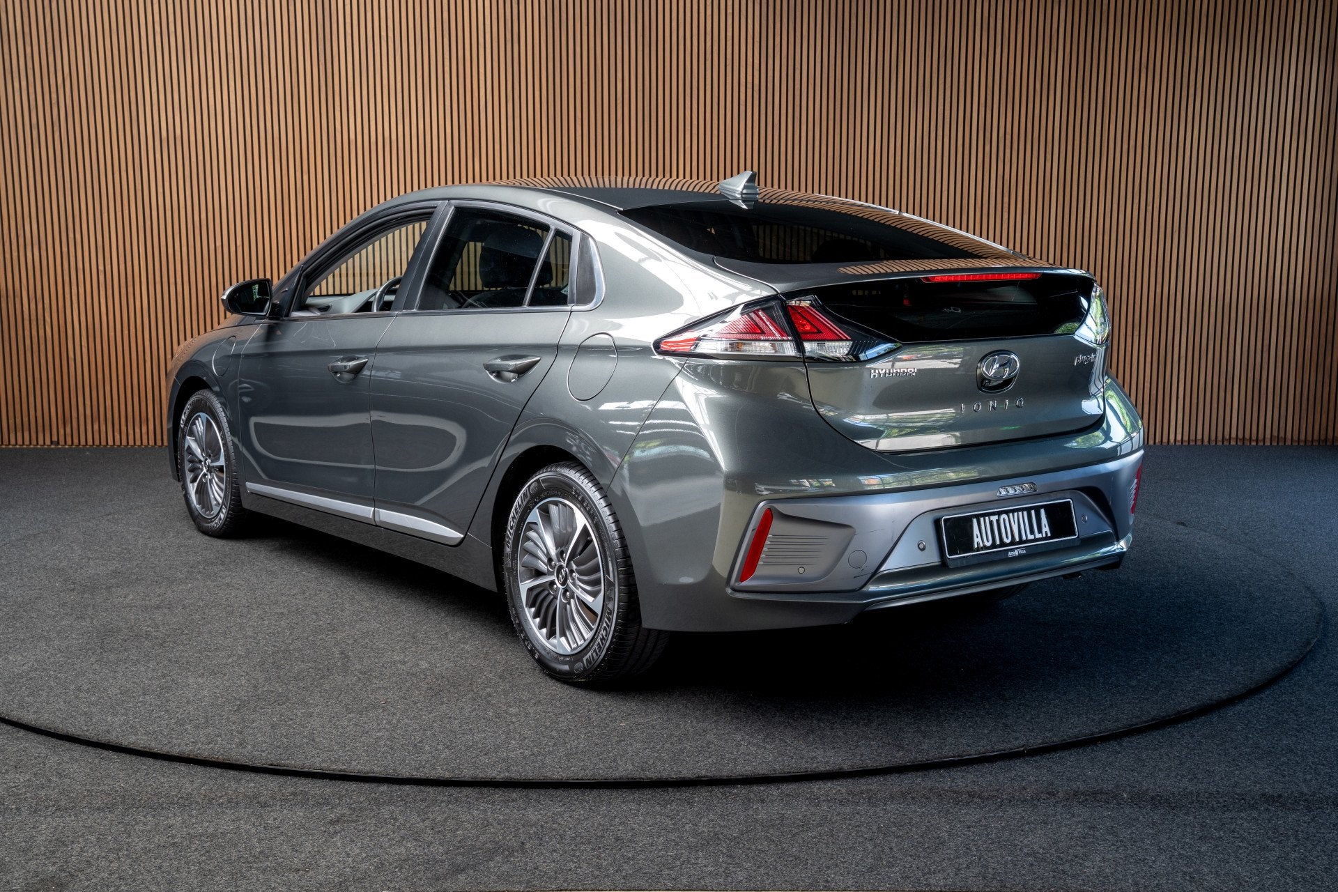 Hyundai IONIQ 1.6 GDi PHEV Navi Leer Camera Infinity Climate, Auto's, Hyundai, Dealer onderhouden, Gebruikt, Bedrijf, IONIQ