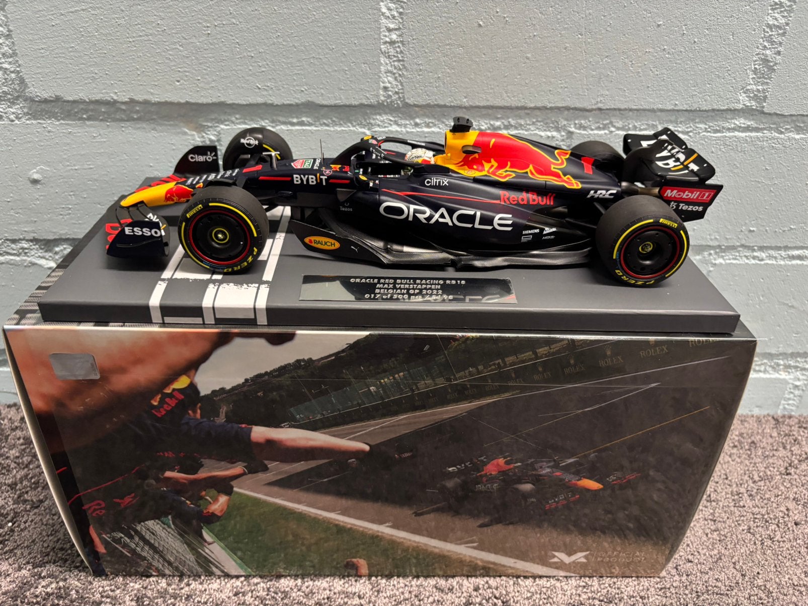 Max verstappen RB18 winner belgie 2022 1:18 model, Ophalen of Verzenden, Zo goed als nieuw, Formule 1