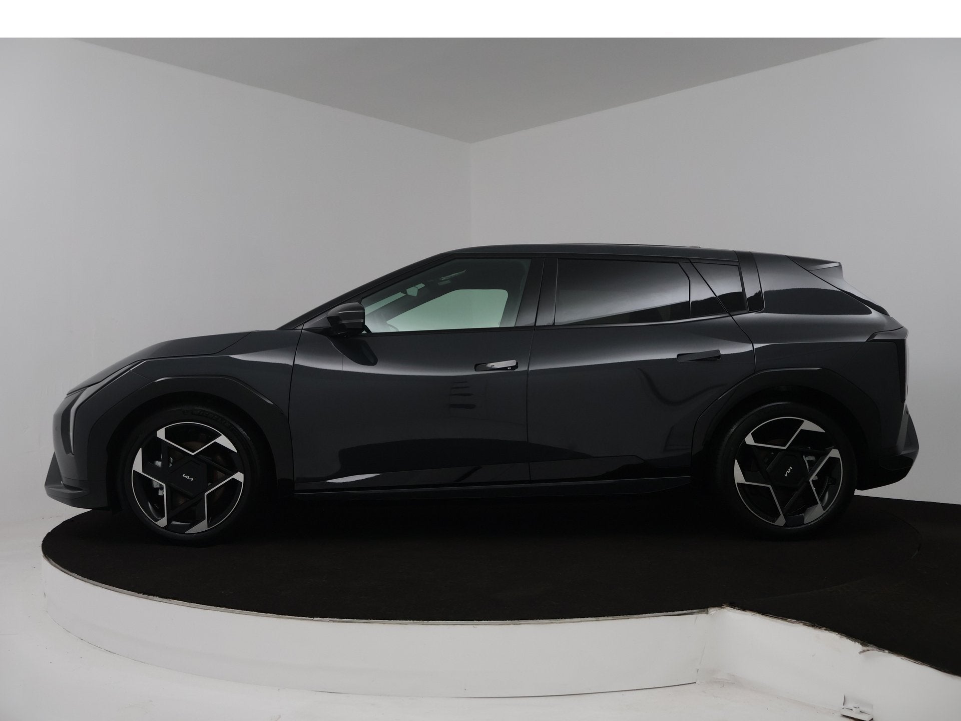 Kia EV4 GT-Line Business Edition 81.4 kWh (bj 2026), Auto's, 12 maanden, Zwart, Automatische klimaatregeling, 1790 kg