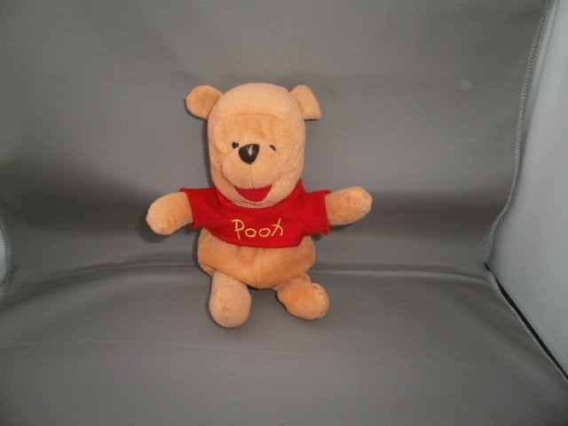 Pooh knuffel beer bruin rood truitje korrels in buik 18 cm, Disney, Disney, Beer, Ophalen of Verzenden