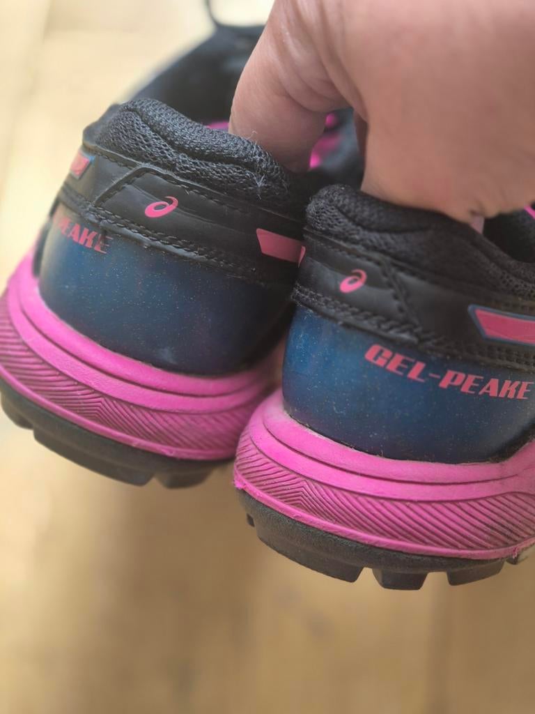 Asics Korfbalschoenen voor buiten - Maat 33, Ophalen of Verzenden