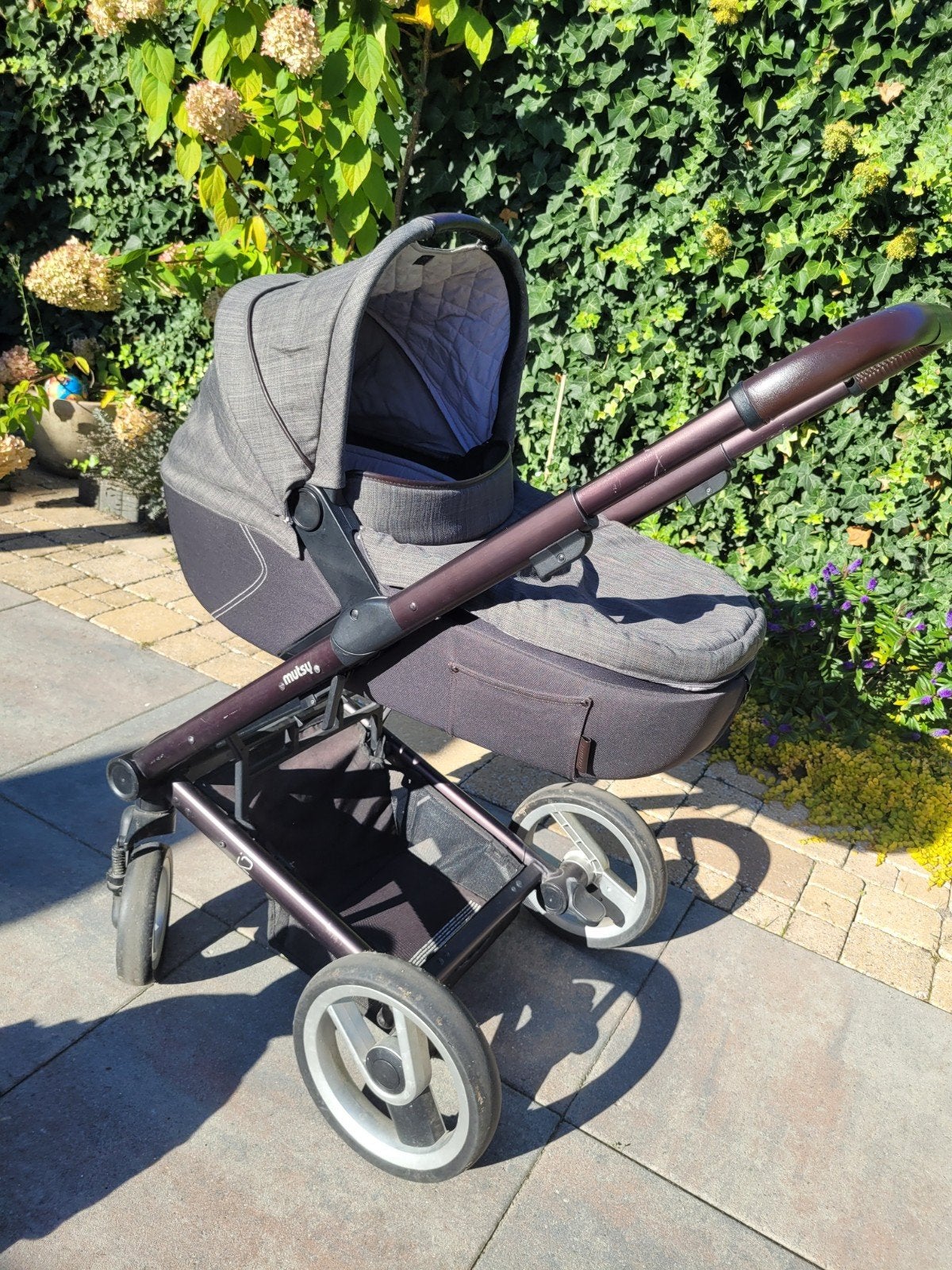 Mutsy I2 Combiwagen met reiswieg en buggy zitje