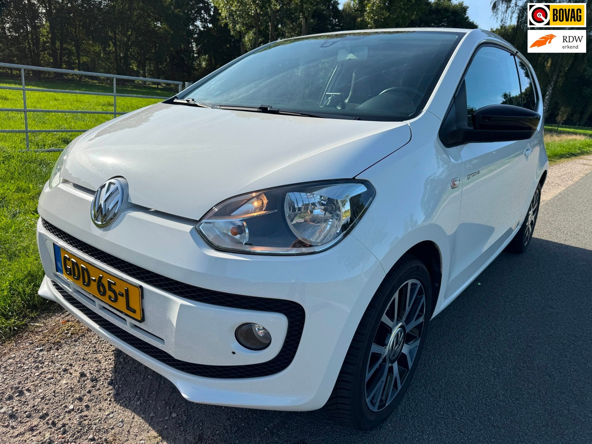 Volkswagen Up! 1.0 groove up! BlueMotion Navi|Cruise|Stoelve, Auto's, Euro 5, Stof, Gebruikt, Up!