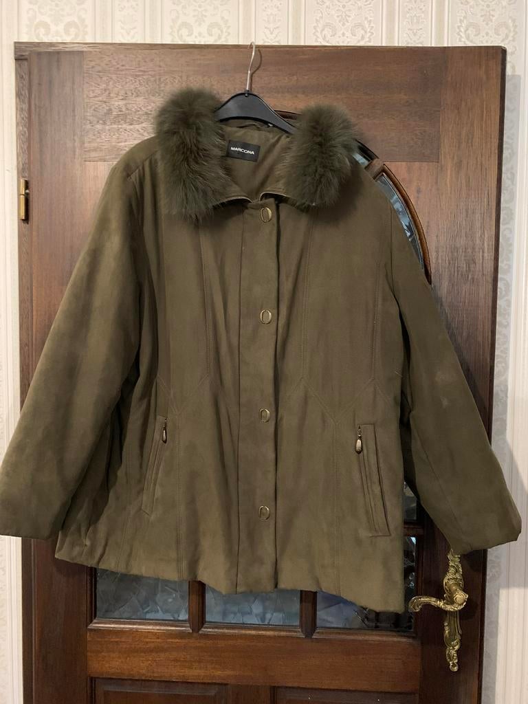 Groene winterjas met bontkraag - Maat XL, Ophalen of Verzenden, Zo goed als nieuw, Maat 46/48 (XL) of groter, Groen