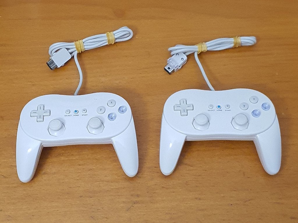 Wii PRO Controller [3rd Party], Spelcomputers en Games, Games | Nintendo Wii, Gebruikt, Overige genres, 1 speler, Ophalen of Verzenden
