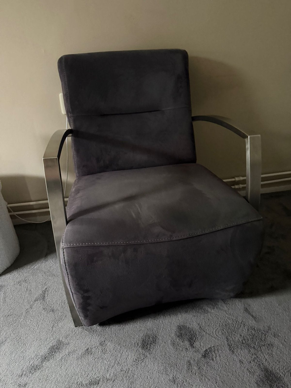 Comfortabele fauteuil met metalen armleuningen, Ophalen, Gebruikt, Metaal, Eén