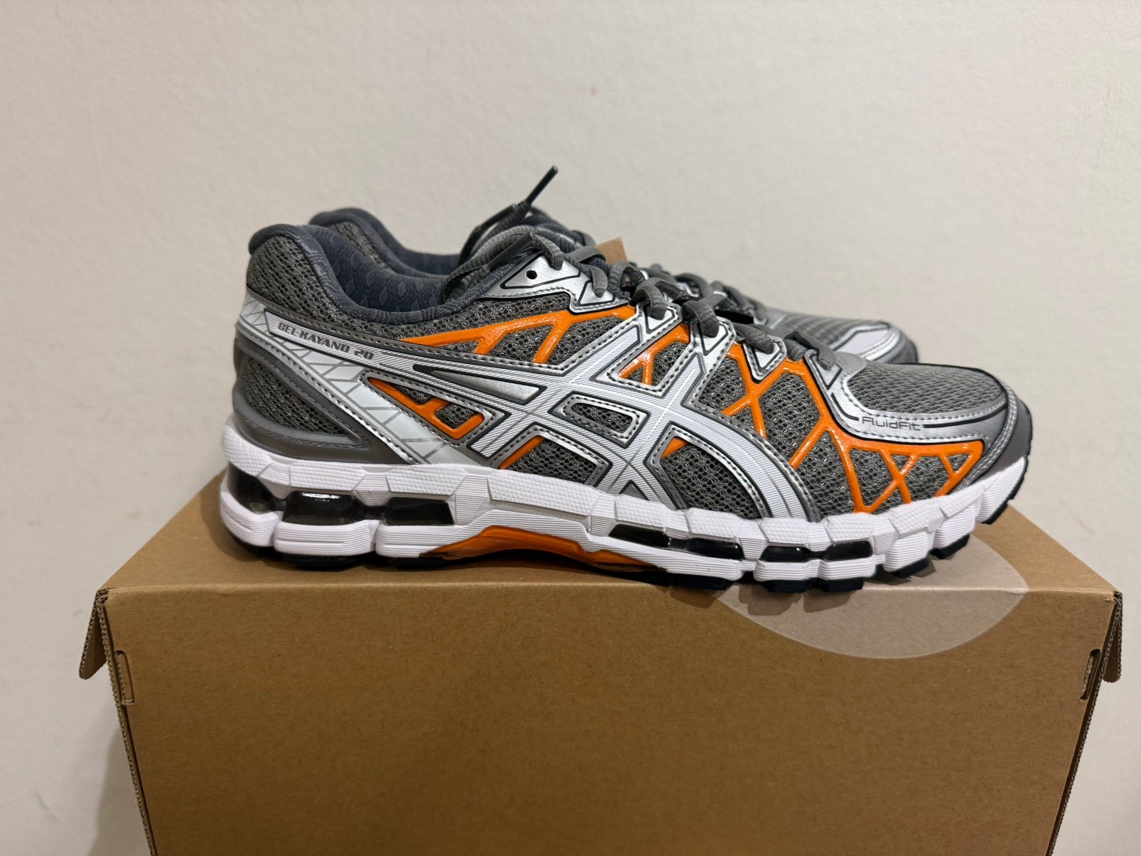 Te koop nieuwe Asics Gel Kayano 20 maat 43.5, Postlaan 3, Overige kleuren, Nieuw, Ophalen of Verzenden