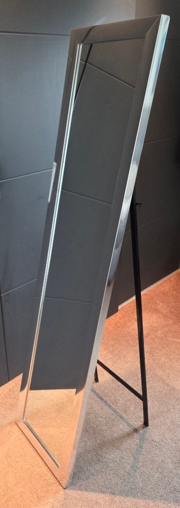 Zilverkleurige staande passpiegel 158 cm, Huis en Inrichting, Ophalen, Minder dan 50 cm, Gebruikt, 150 tot 200 cm