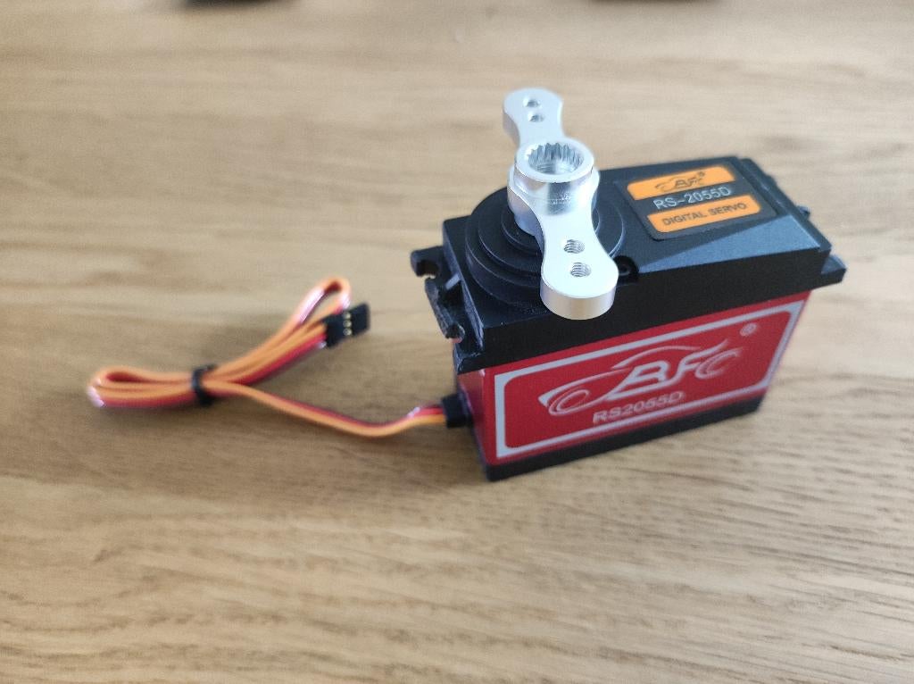 RovanSports RS2055D 55Kg digital metal gear servo, Hobby en Vrije tijd, Modelbouw | Radiografisch | Auto's, Zo goed als nieuw