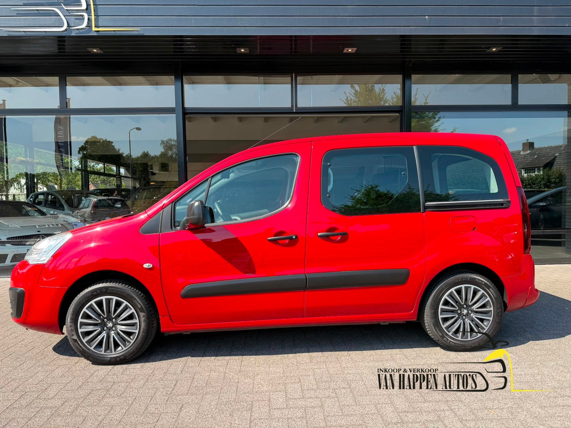 Peugeot Partner Tepee 1.2 PureTech Active / apk 2027, Voorwielaandrijving, Gebruikt, 1199 cc, Bedrijf