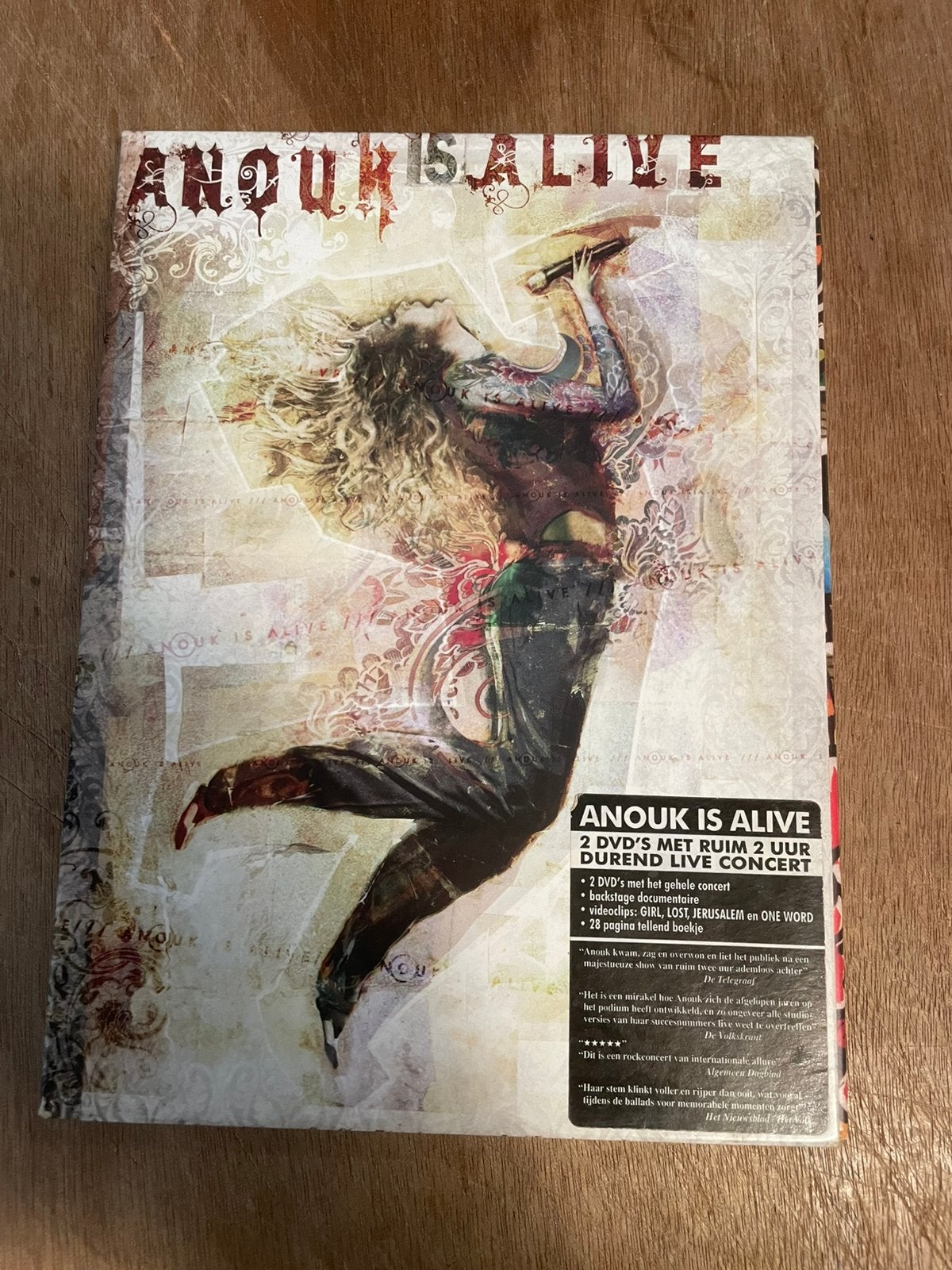 Anouk is alive Live 2006 collector edition, Alle leeftijden, Ophalen, Zo goed als nieuw