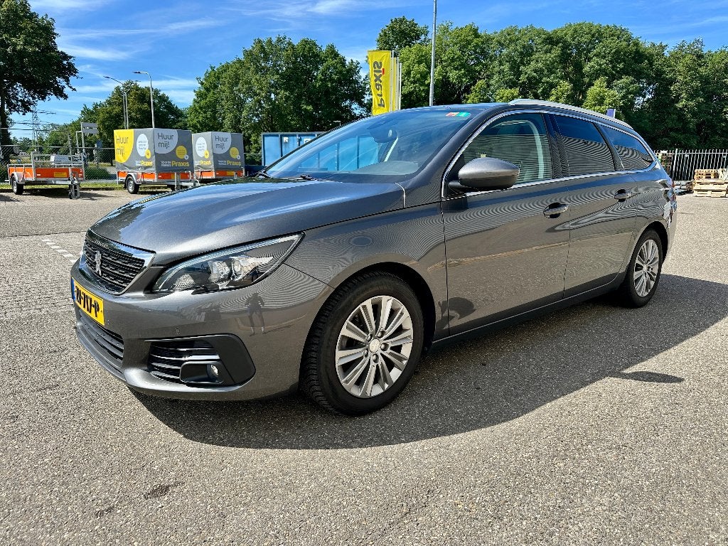 Peugeot 308 SW Premium | Pano | Full-LED | Leder | 110PK, Voorwielaandrijving, Parkeerassistent, Zwart, 1199 cc