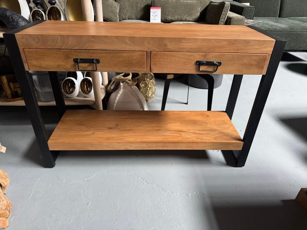 Sidetable Britt Boaz 120 cm mangohout Sale € 150, Ophalen, 100 tot 150 cm, Zo goed als nieuw, Overige houtsoorten