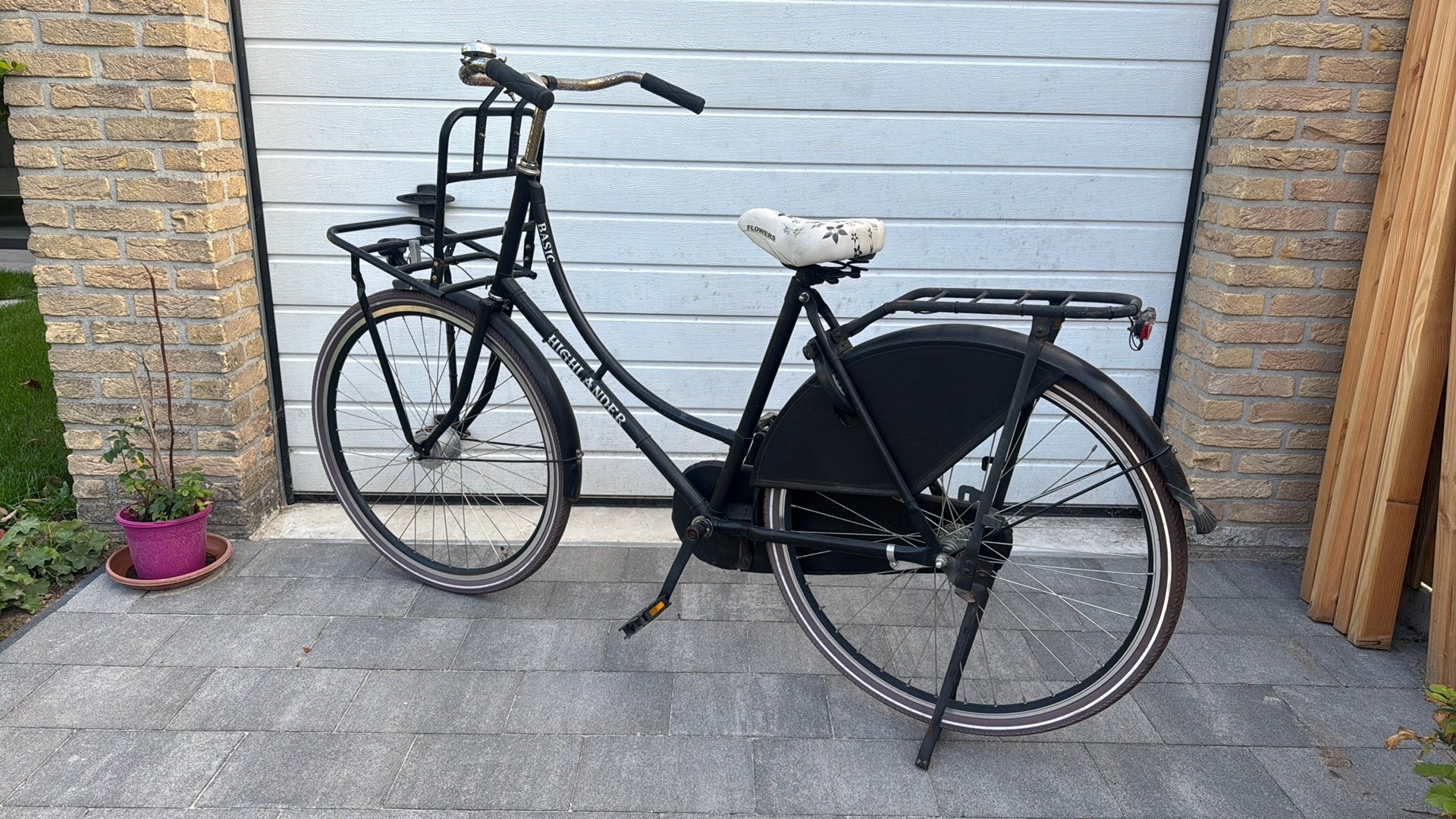 Fiets Highlander 28inch, Fietsen en Brommers, Fietsen | Dames | Omafietsen, 50 tot 53 cm, Ophalen, Gebruikt, Terugtraprem