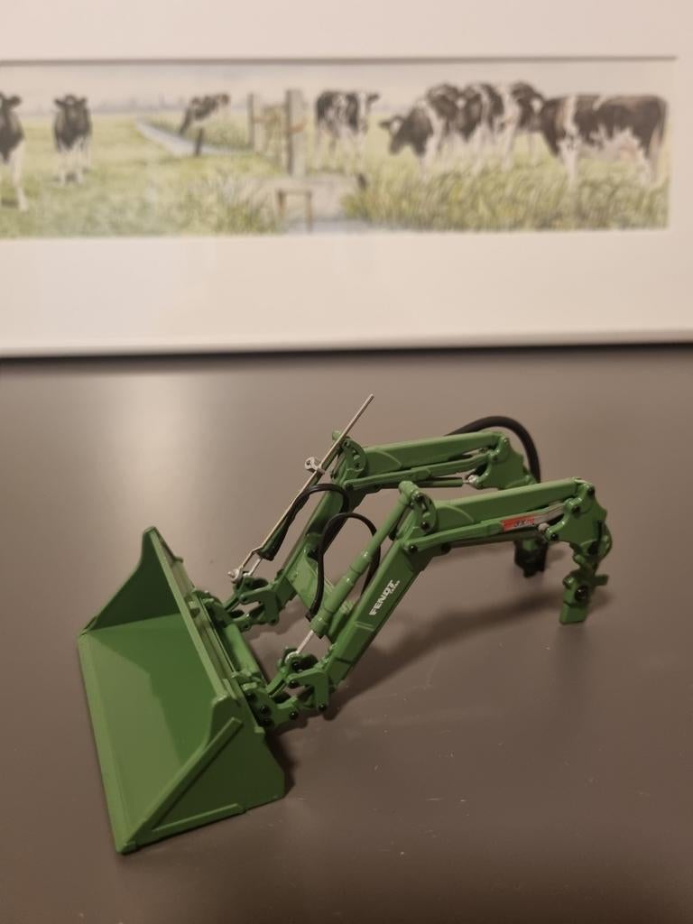 Fendt Cargo 3x70 voorlader Schuco 1:32 (Fendt 313), Ophalen of Verzenden, Tractor of Landbouw, Schuco