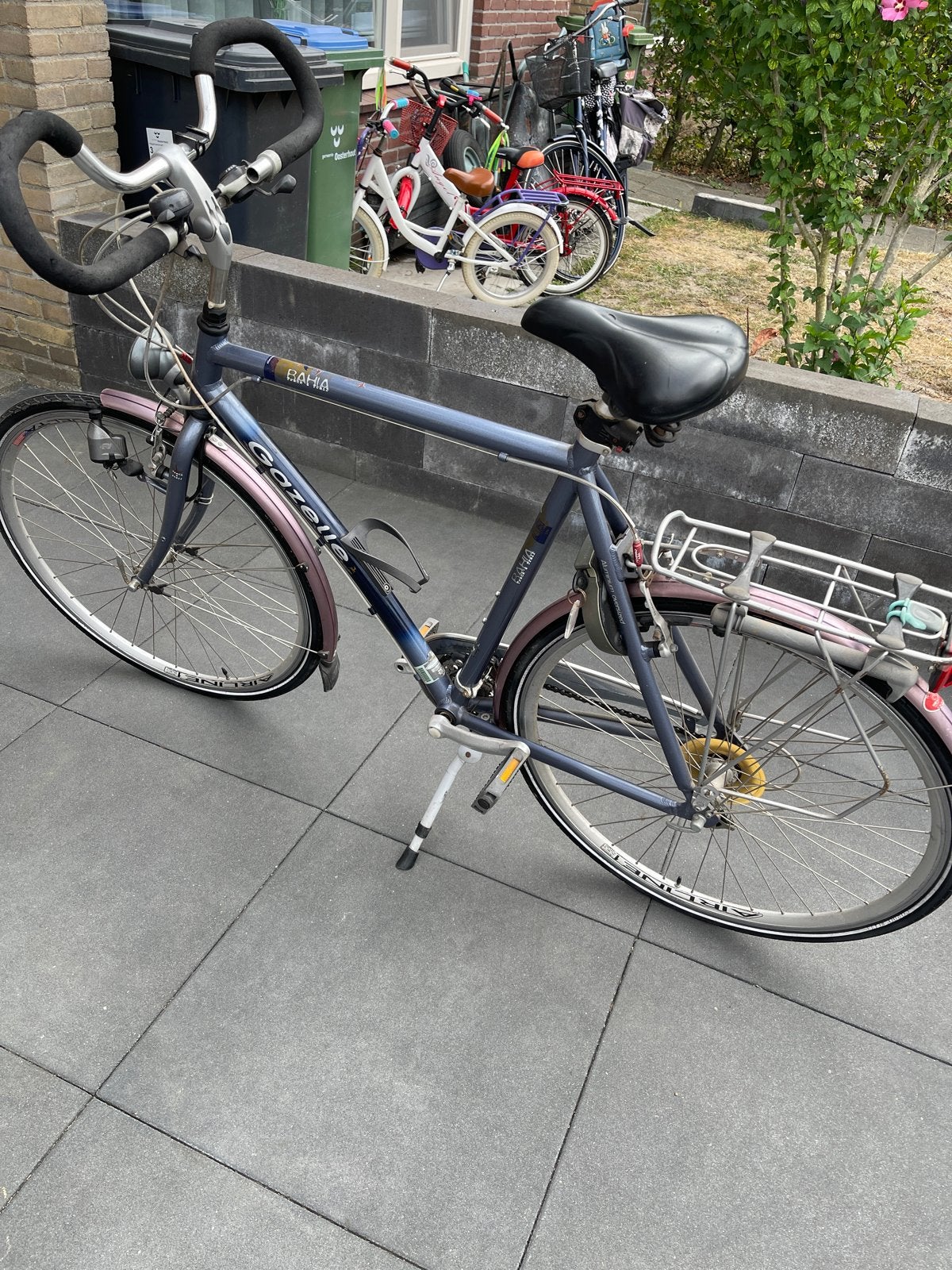 Twee opknapfietsen, Fietsen en Brommers, Fietsen | Dames | Damesfietsen, Ophalen, Velgrem, Versnellingen, Gazelle