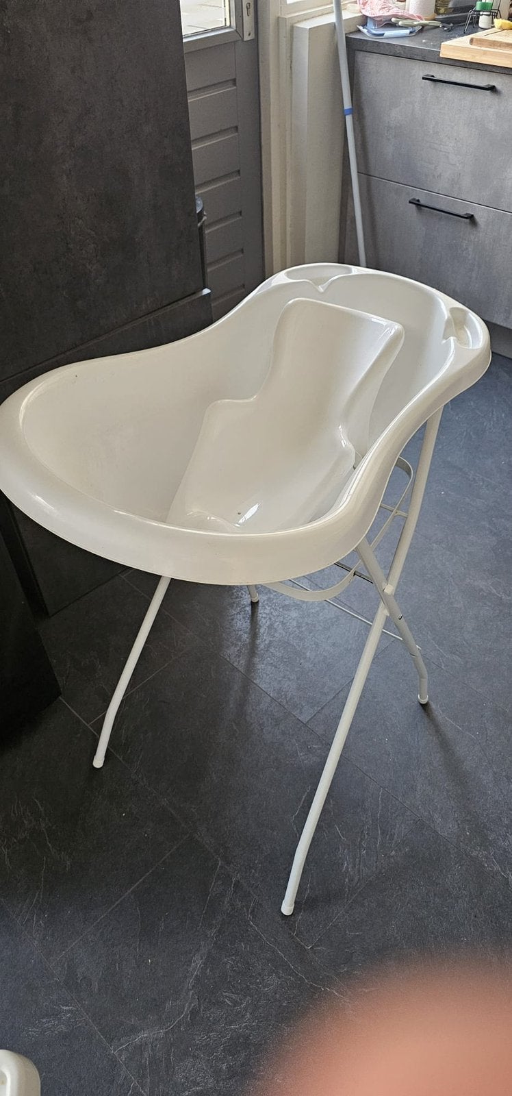 Baby dump bath tub with insert and bucket, Tuin en Terras, Ophalen of Verzenden, Zo goed als nieuw, Hout
