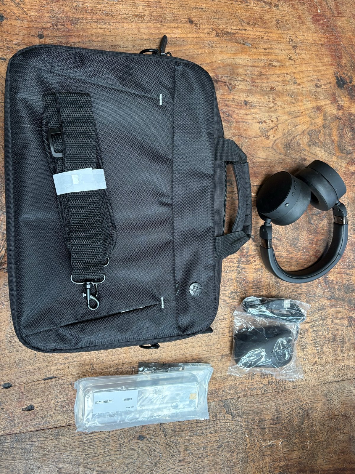 HP laptoptas, HP laptop pen, muis, draadloze koptelefoon, Computers en Software, Ophalen, Zo goed als nieuw, Draadloos, Over-ear