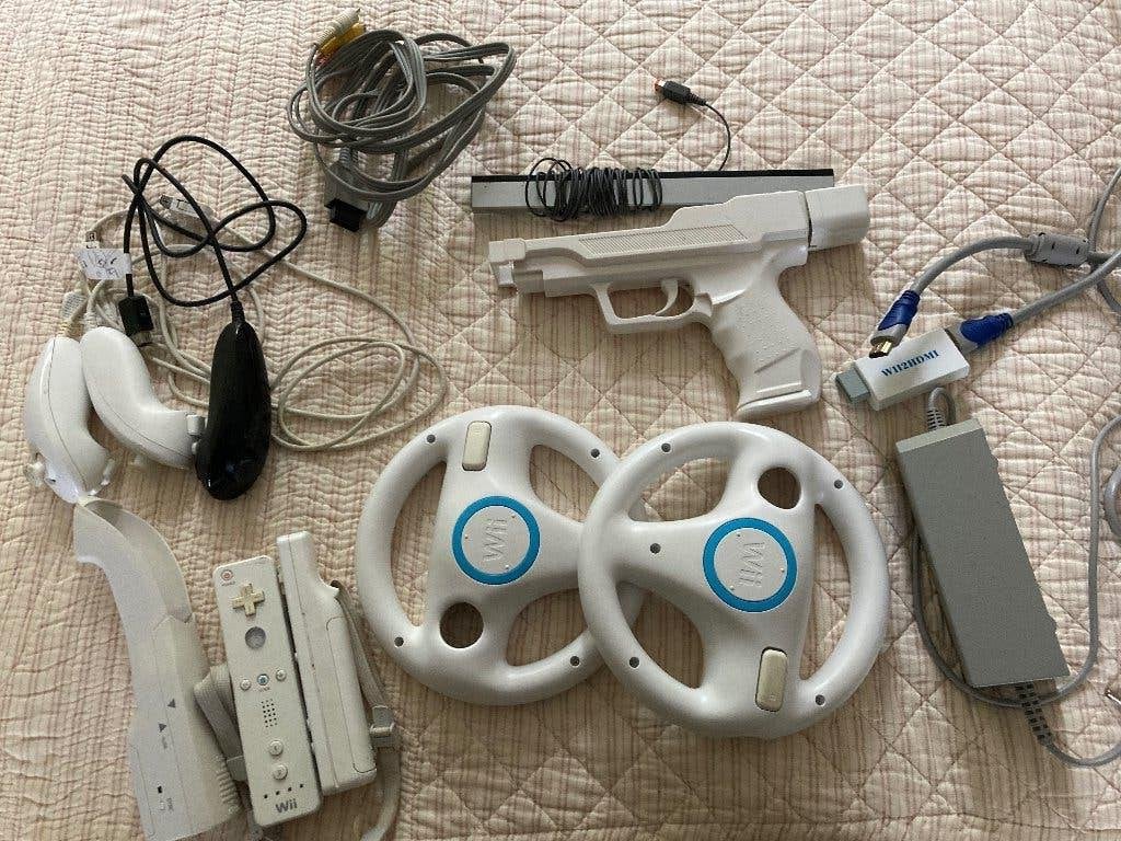 Wii Console met veel accessoires en 28 spellen, Spelcomputers en Games, Ophalen, Gebruikt, Met 2 controllers, Met games