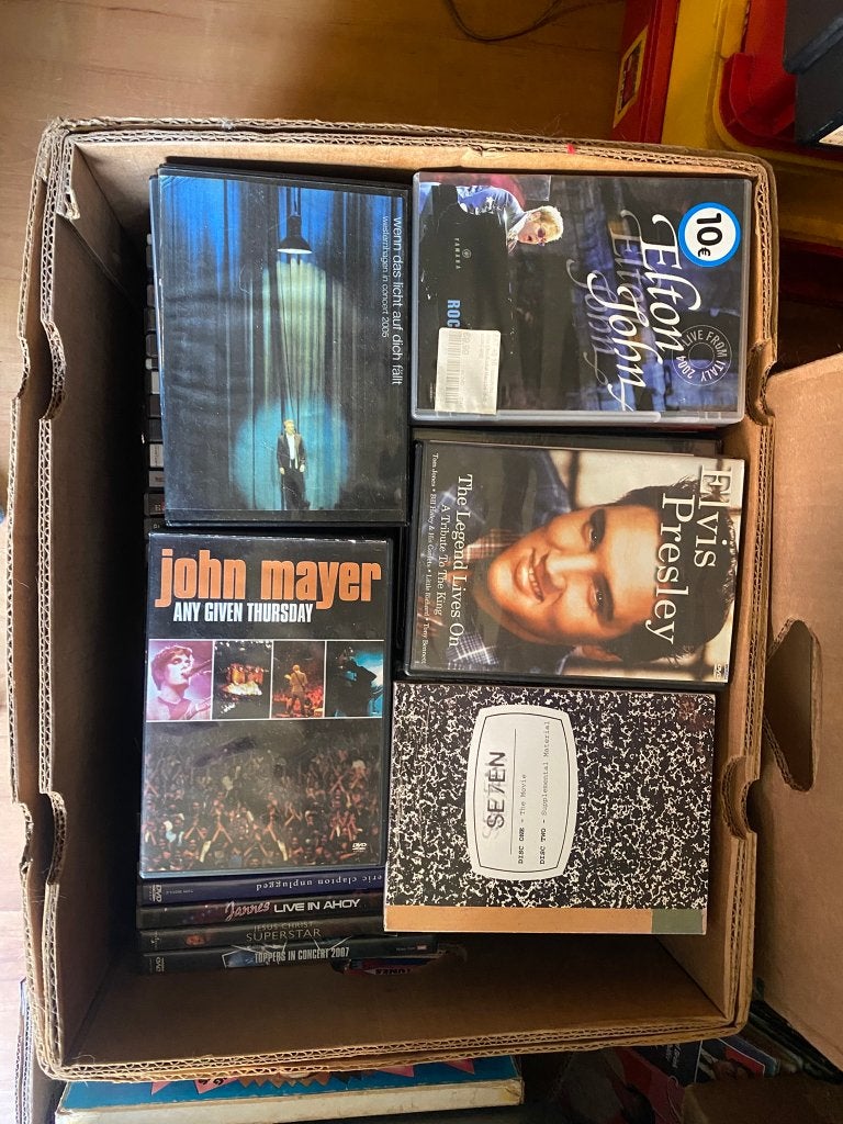 5 dozen muziek DVD's, Alle leeftijden, Ophalen, Zo goed als nieuw, Concert