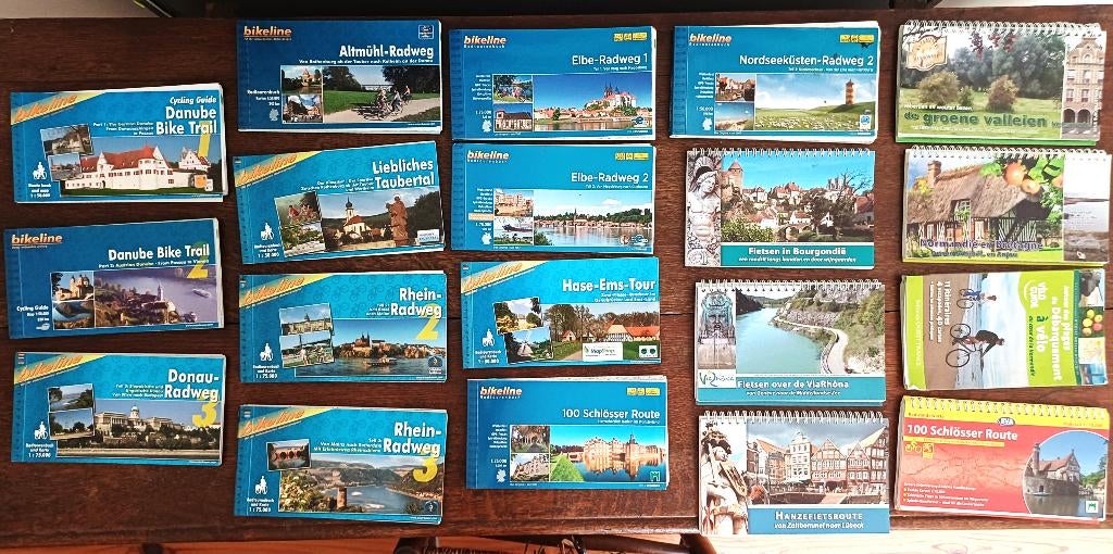 19 fietsgidsen, voornamelijk Bikeline, €7,50 per gids, Overige merken, Fiets- of Wandelgids, Europa, Diverse auteurs