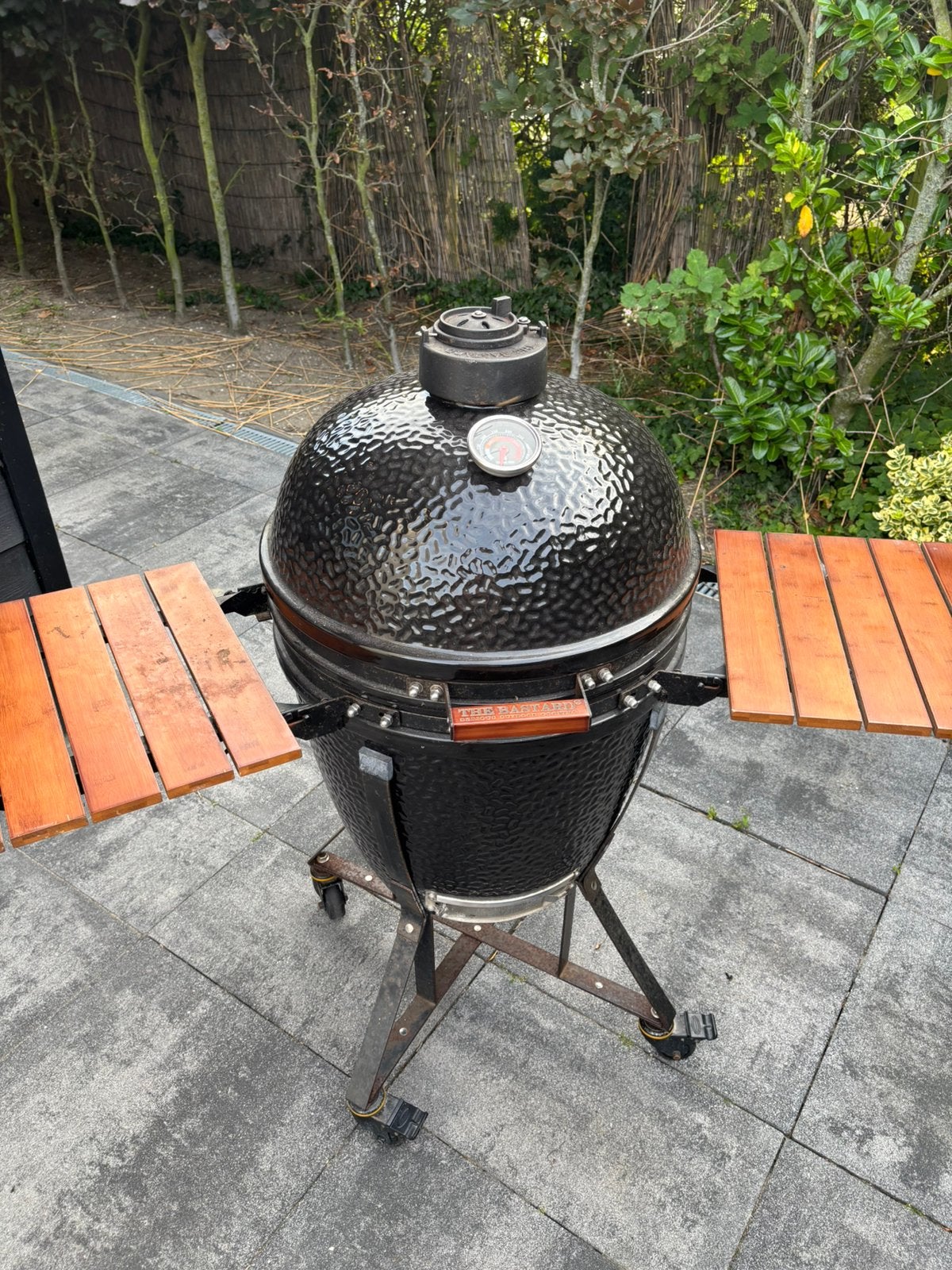 The Bastard Large kamado BBQ, Ophalen of Verzenden, Gebruikt