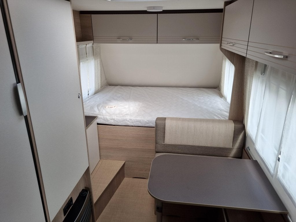 Bürstner Premio Life 425 TS € 1.250,= Acc., Caravans en Kamperen, Schokbreker, Bedrijf, Treinzit, Bürstner