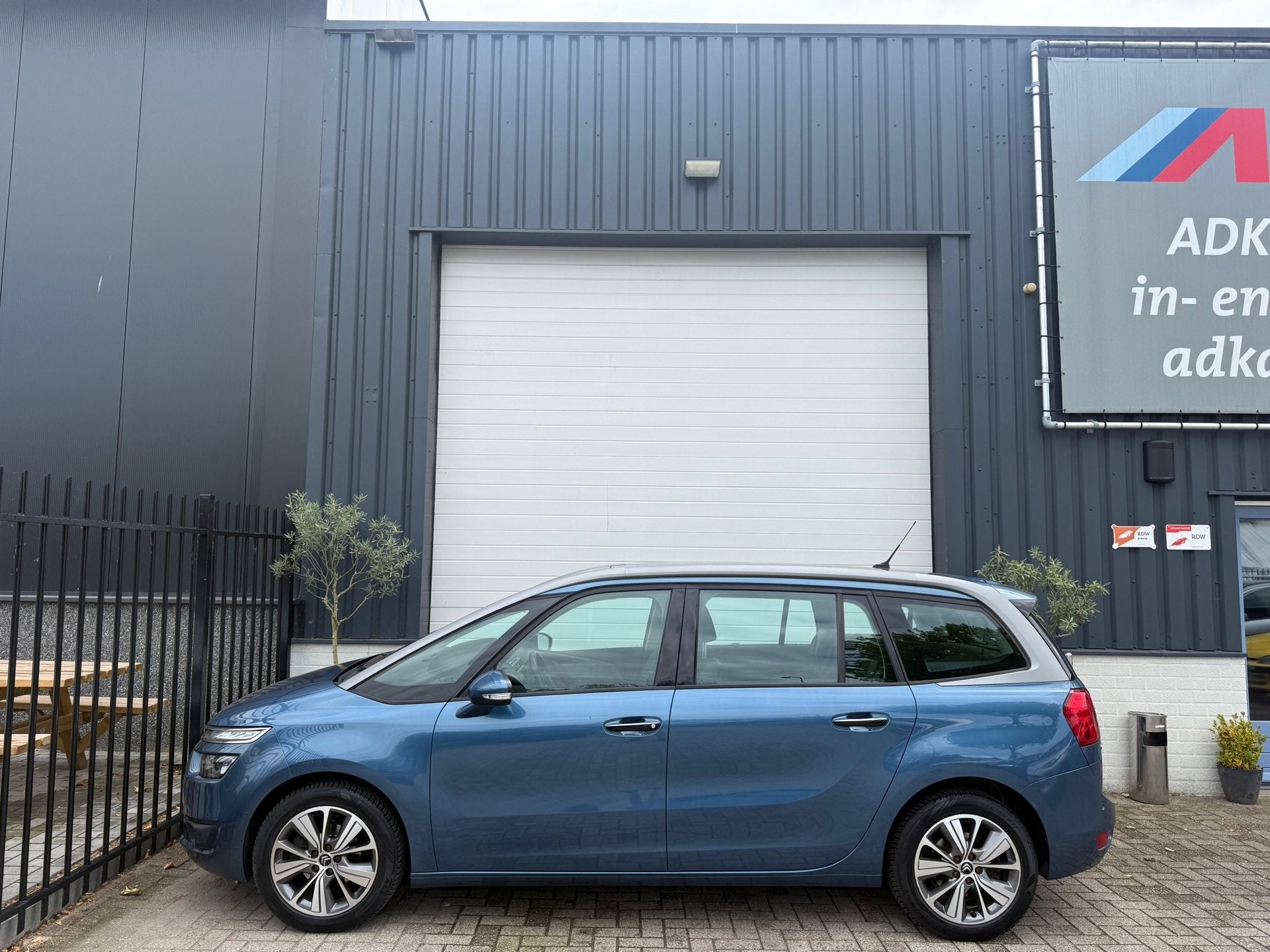 Citroen Grand C4 Picasso 1.2 PureTech Business MASSAGE/STOEL, Auto's, Voorwielaandrijving, Gebruikt, 1199 cc, Blauw