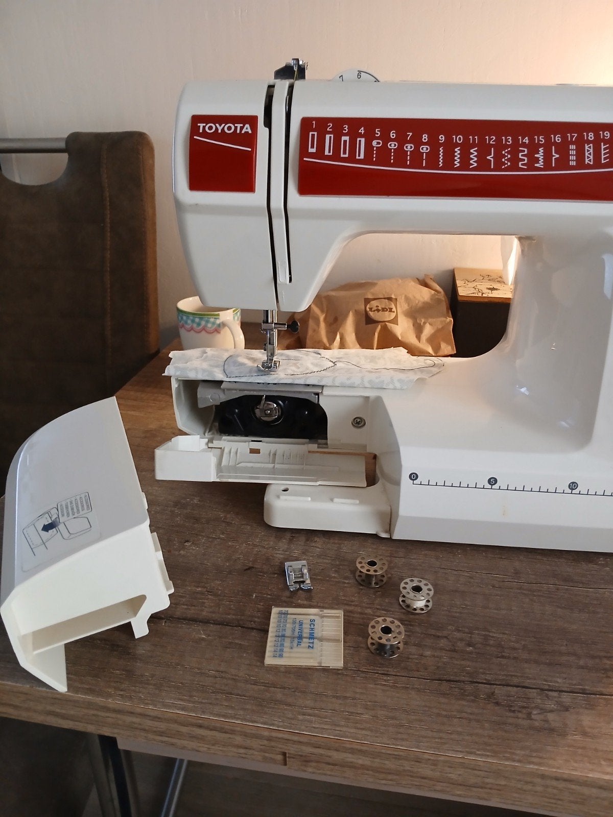 Naaimachine TOYOTA., Hobby en Vrije tijd, Ophalen, Gebruikt, Naaimachine, Overige merken