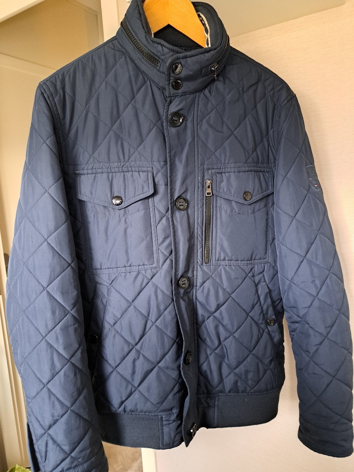 Tommy hilfiger jas maat S. In goede staat., Ophalen of Verzenden, Zo goed als nieuw, Maat 52/54 (L), Blauw