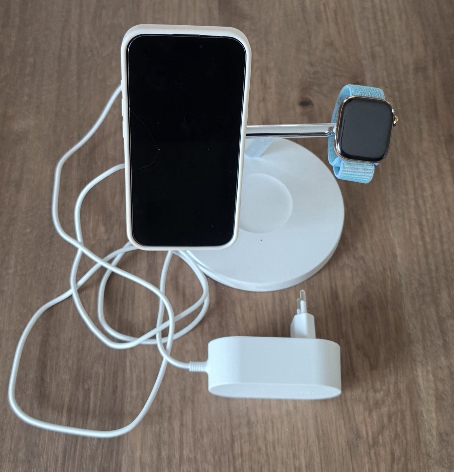 Belkin BoostCharge Pro 3-in-1 MagSafe Oplaadstation, Ophalen, Oplaadstation, Zo goed als nieuw, Apple