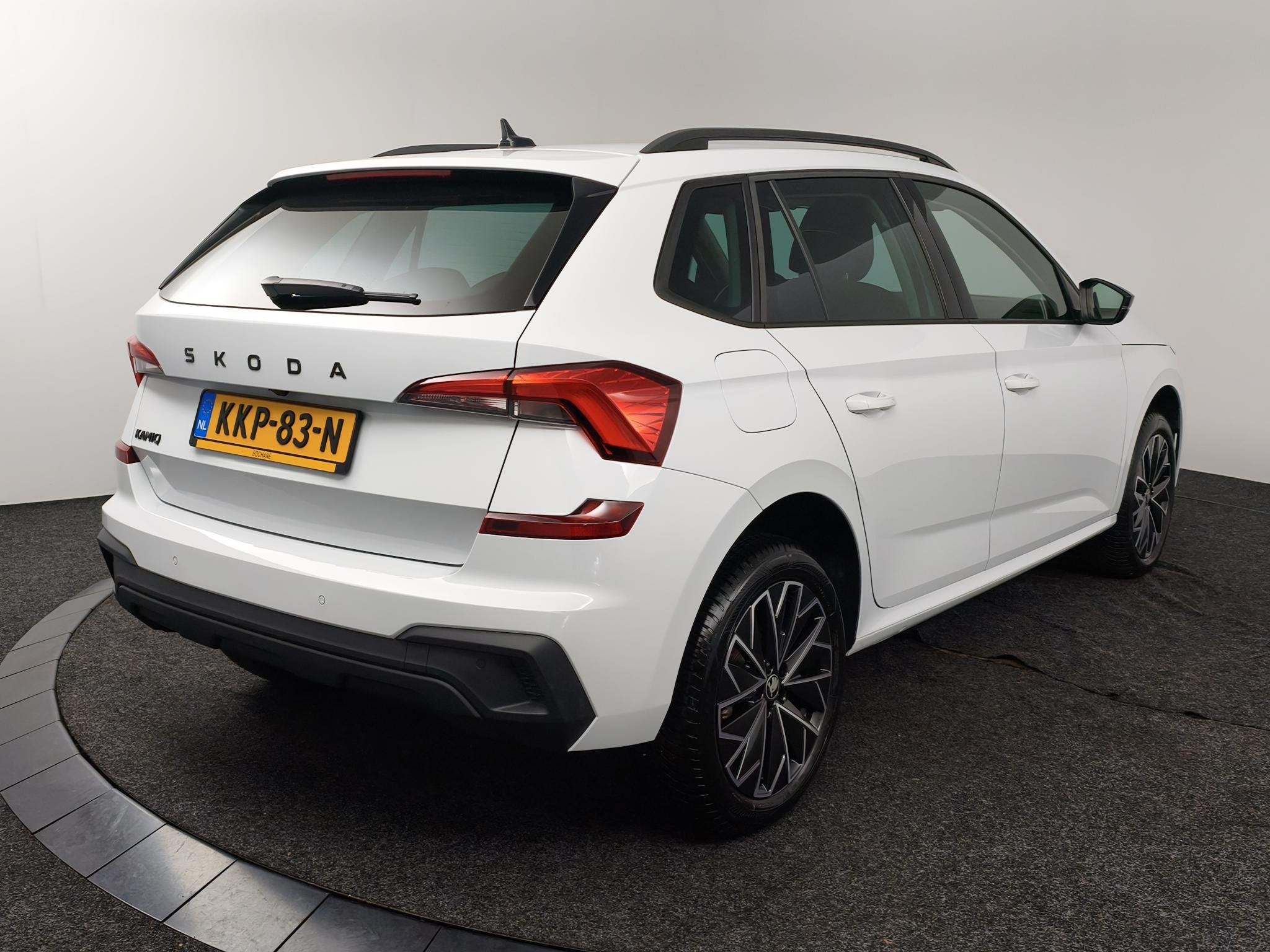 Skoda Kamiq 1.0 TSI Business Edition | Apple CarPlay / Andro, Auto's, Stof, Gebruikt, Wit, Handgeschakeld