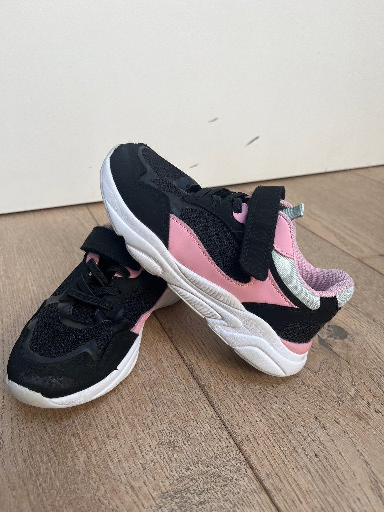 Gymschoenen roze/zwart, witte zool, Osaga, Scapino, mt31, Meisje, Sportschoenen, Osaga, Ophalen of Verzenden