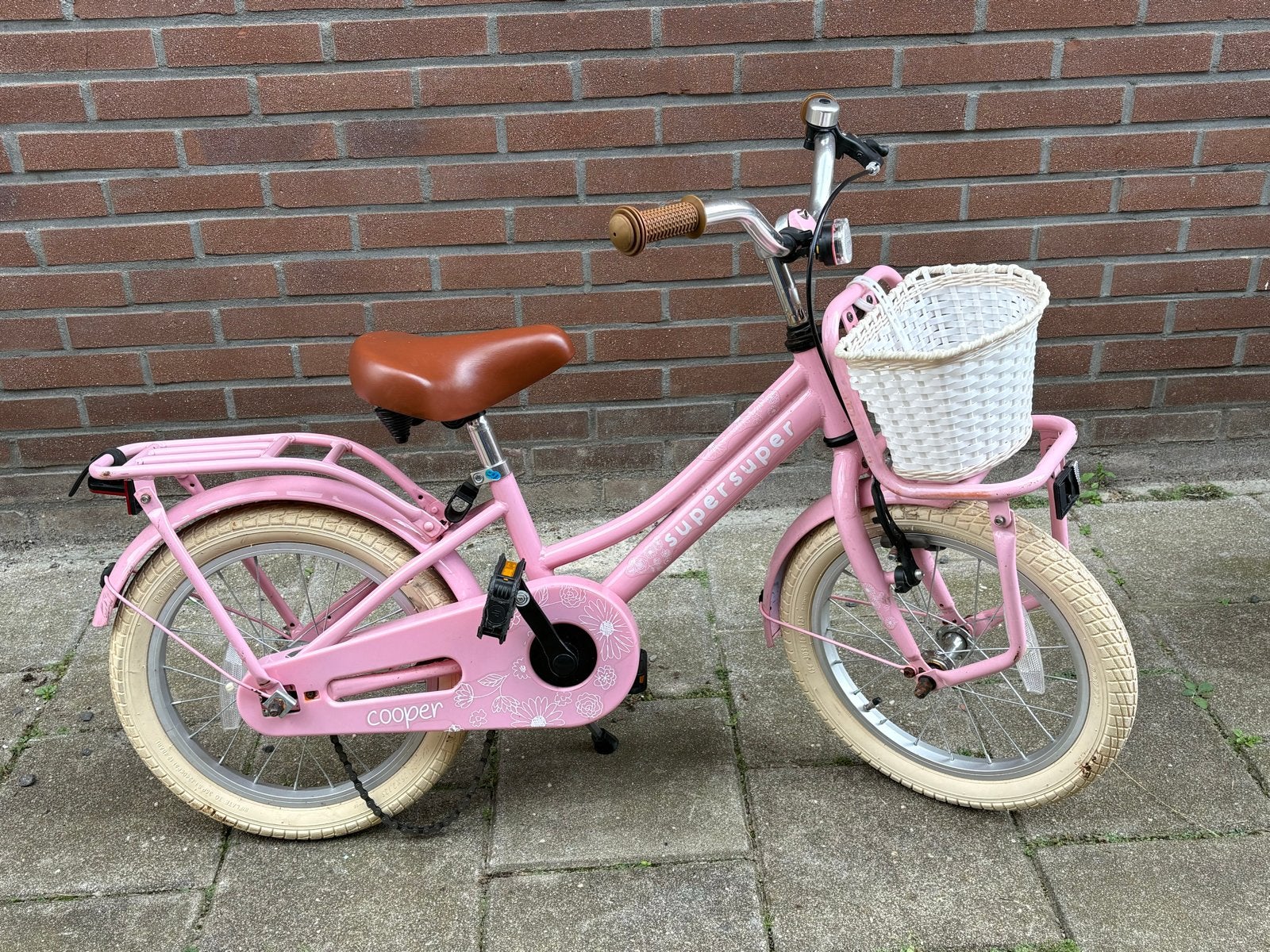 Roze kinderfiets Supersuper Cooper 16 inch, Fietsen en Brommers, Fietsen | Kinderfietsjes, Ophalen, Gebruikt, Velgrem, 16 tot 20 inch
