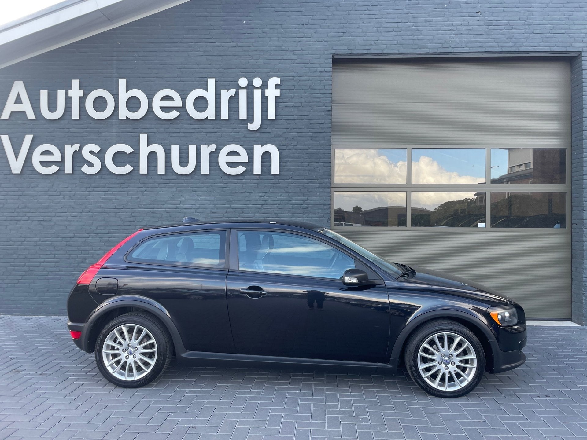 Volvo C30 1.8 Kinetic clima 17 inch origineel Nederlander tr, Auto's, Voorwielaandrijving, 1228 kg, Gebruikt, Zwart