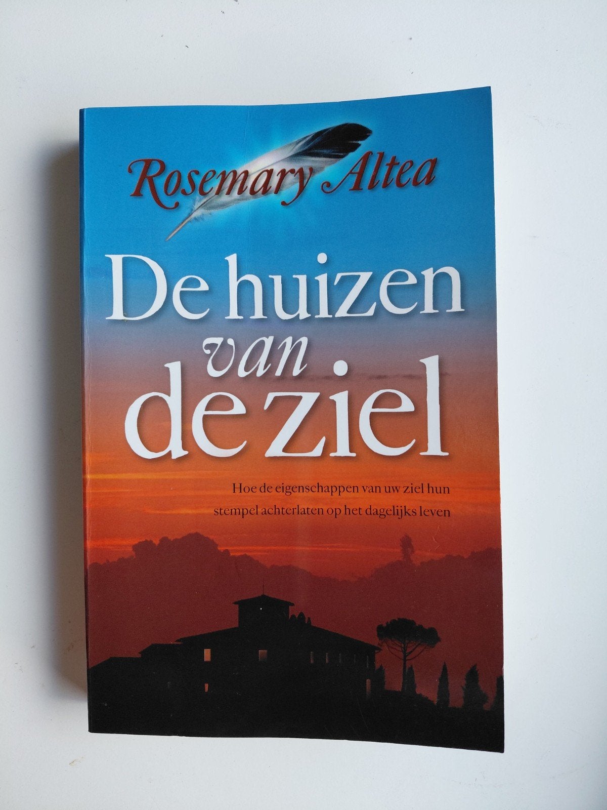 Rosemary Altea - De huizen van de ziel, Boeken, Achtergrond en Informatie, Spiritualiteit algemeen, Ophalen of Verzenden, Zo goed als nieuw
