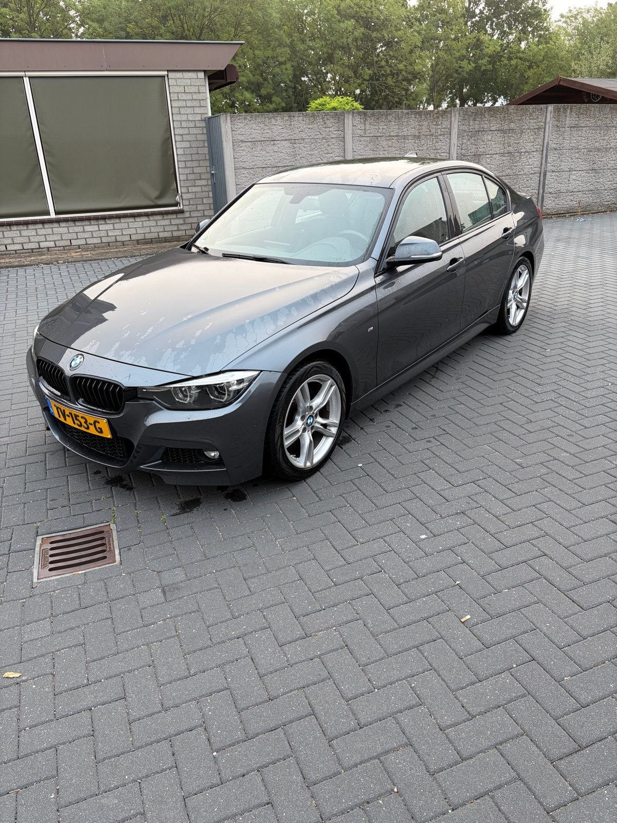 BMW 3-Serie 318i 136pk Aut 2018 Grijs, Auto's, Origineel Nederlands, 75 €/maand, Particulier, 3 cilinders