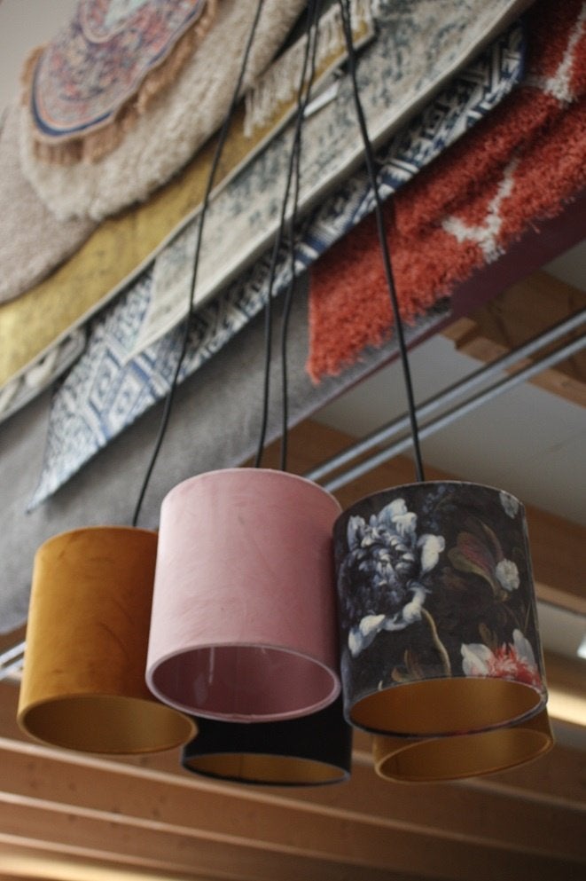 Gave hanglamp QAZQA met 5 lampenkappen velvet pendant, Ophalen of Verzenden, Zo goed als nieuw, Textiel, E27 (groot)
